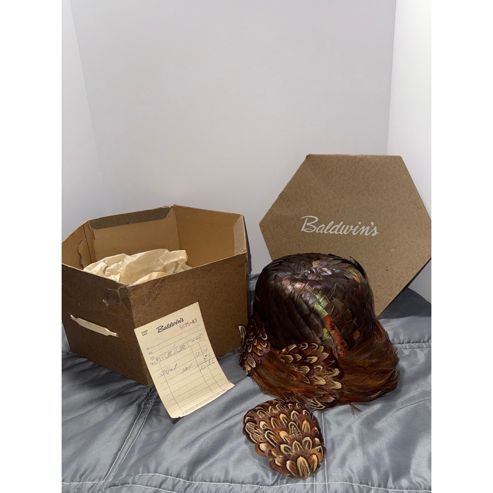 Vintage 1967 Baldwin's Iridescent Pheasant Feather Hat with Original Box 5675-43